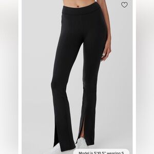 Alo Yoga Airbrush High-Waist Flutter Legging - Black Size Small Gently used